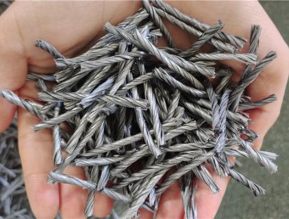 تم إرسال ألياف البولي بروبيلين الملتوية باللون الرمادي مقاس 54 مم إلى أوروبا