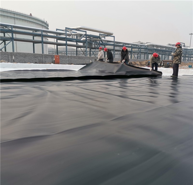 0.75 ملم إلى 3.0 ملم مضاد للتسرب HDPE Geomembrane.jpg
