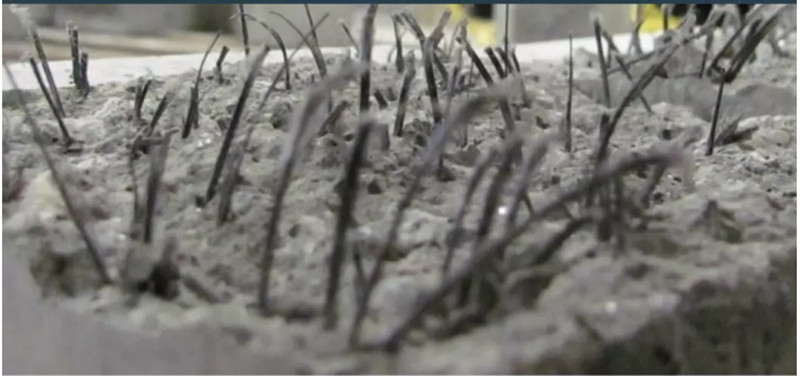 ألياف البولي بروبيلين الملتوية المقواة بالخرسانة الميزة.jpg