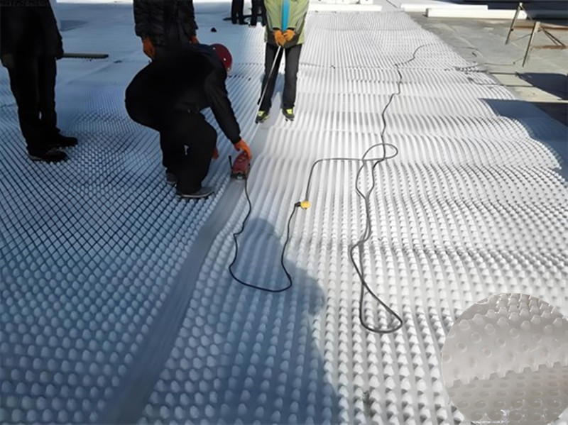 ميزات لوحة الصرف .jpg