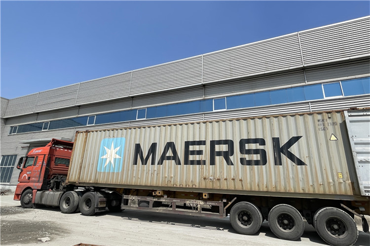 خزانة بطول 40 قدمًا 1_copy.jpg