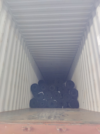 حصيرة التحكم في التآكل مع طلاء بلاستيكي.jpg