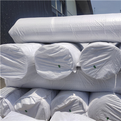 تغليف ألواح الصرف الصحي المصنوعة من مادة البولي إيثيلين عالي الكثافة.jpg