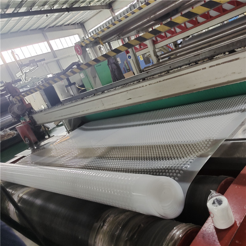 لوح تصريف غمازات من البولي إيثيلين عالي الكثافة.jpg لوح تصريف غمازات من البولي إيثيلين عالي الكثافة.jpg