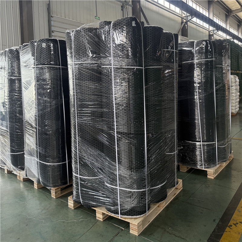 تغليف ألواح الصرف المركبة.jpg تغليف ألواح الصرف المركبة.jpg