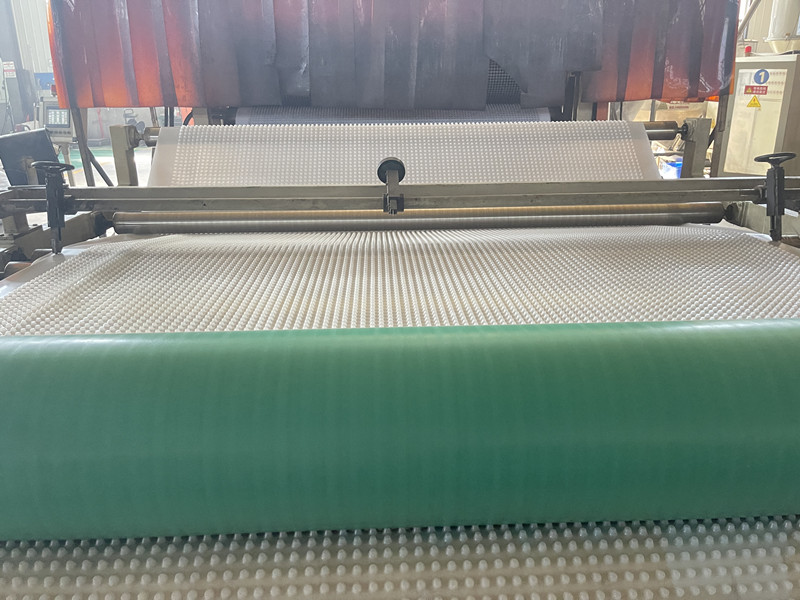 توريد ألواح الصرف الصحي البيضاء.jpg توريد ألواح الصرف الصحي البيضاء.jpg