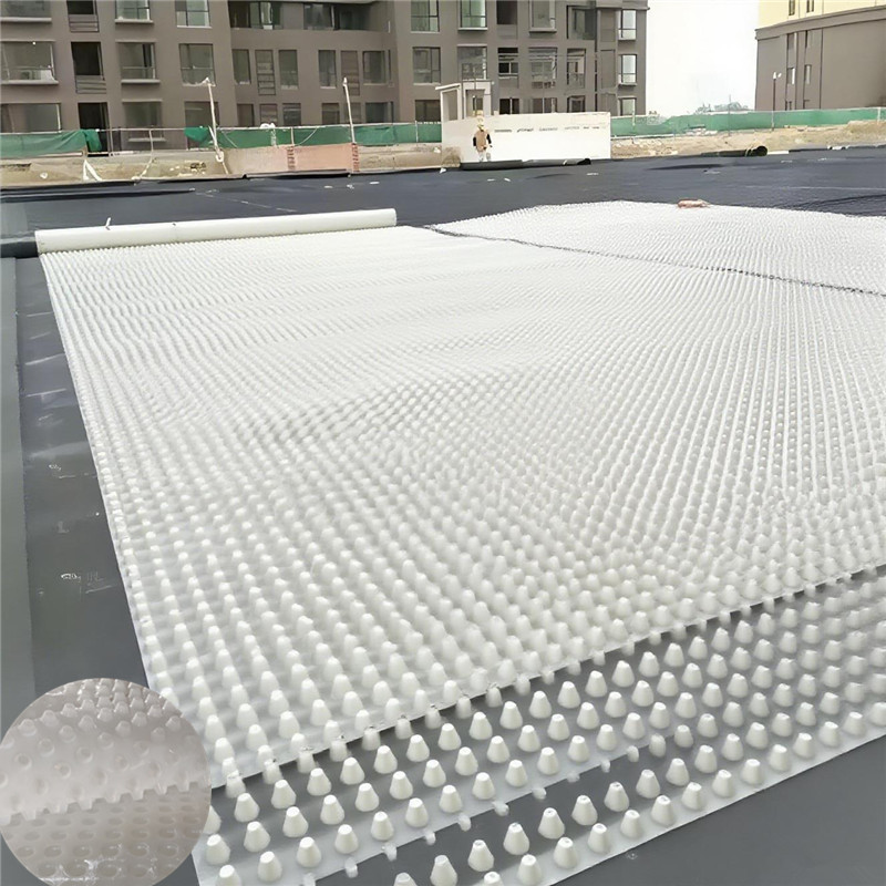 لوح تصريف بلاستيكي ذو غمازات.jpg