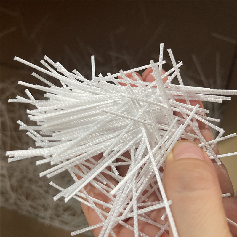 ألياف خرسانية من ألياف البولي بروبيلين الكبيرة عالية القوة المنقوشة.jpg