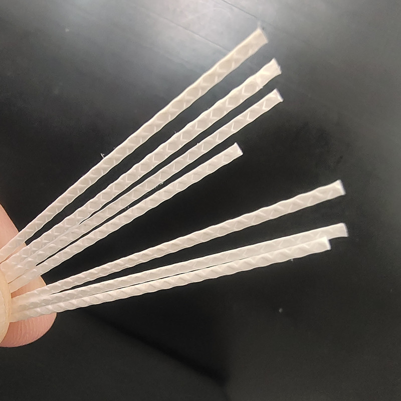 ألياف خرسانية من البولي بروبيلين مقاس 48 مم.jpg