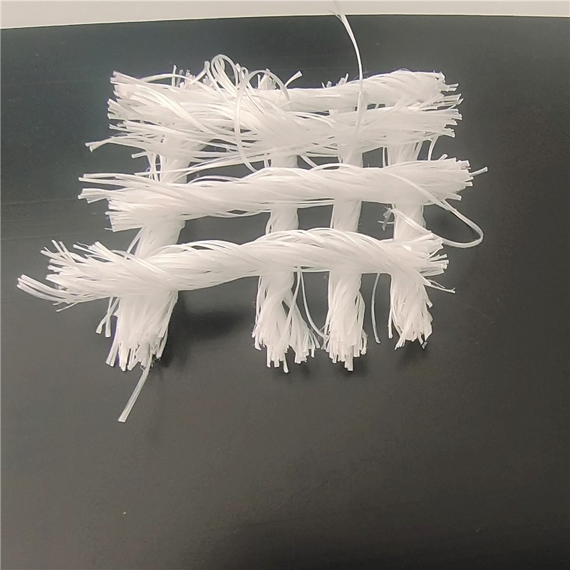 ألياف البولي بروبيلين لتسليح الخرسانة.jpg