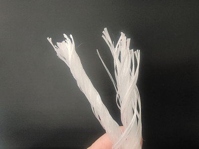 ألياف خرسانية ملتوية