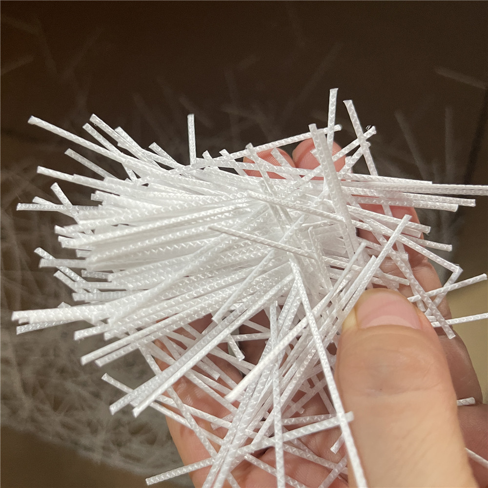 ألياف البولي بروبيلين الكبيرة (PP).jpg