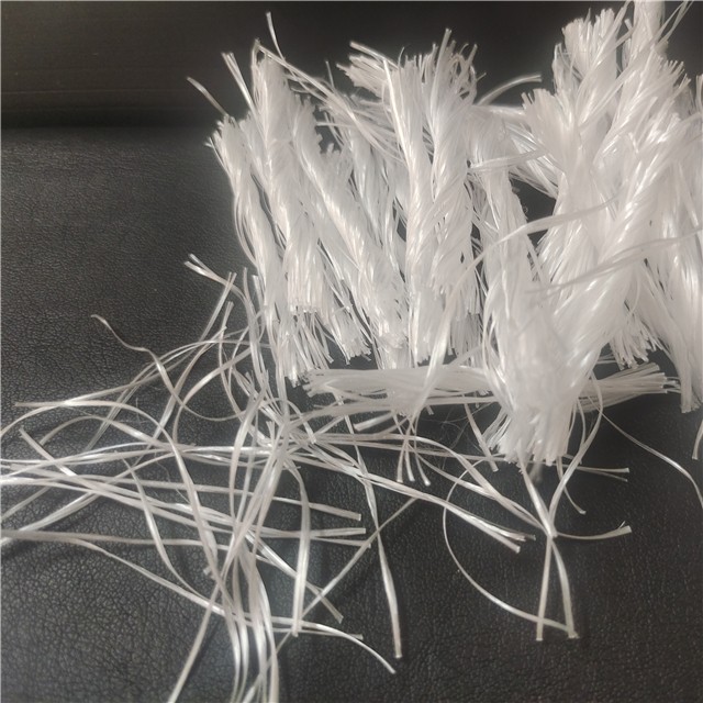 حزمة PP البيضاء Twisted Fiber.jpg حزمة PP البيضاء Twisted Fiber.jpg