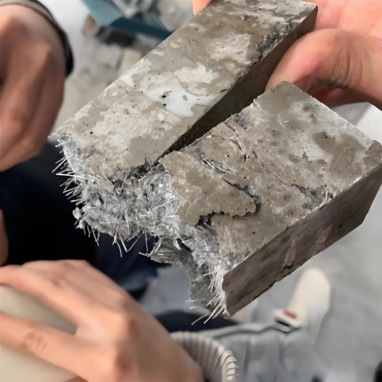 ألياف البولي بروبلين المقوية المضادة للتشقق.jpg