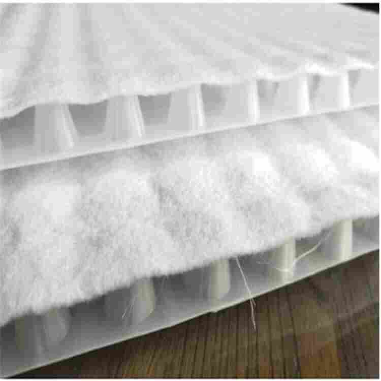 لوح تصريف مركب من HDPE.jpg